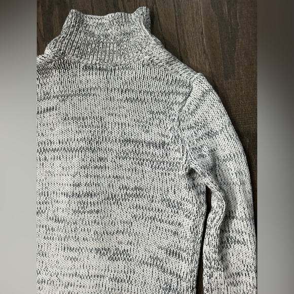 GAP Cardigan - Picture 14 of 16